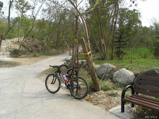 大崗山