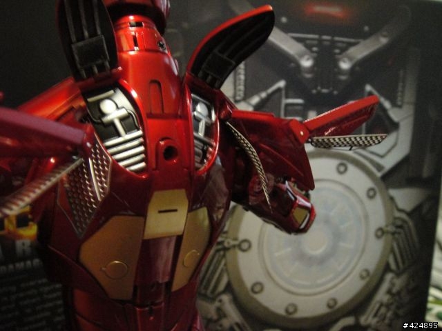 【非專業開箱】鋼鐵人 MARK III 戰損版(IRON MAN Battle Damaged Version)