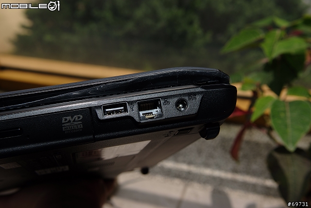 《熊寶貝》新妝上市，ASUS K42JV