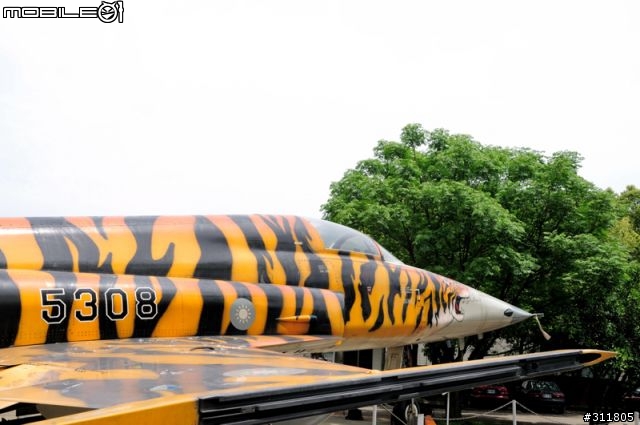 AIDC的TIGER 2001