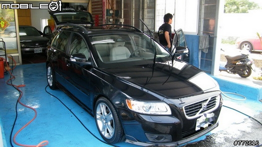 (4/22更新)遲來的開箱文~墾丁春浪陽光沙灘放肆玩XD 我的VOLVO V50 現醜啦(女王加爆乳妹~女王拍的XD) 釋出隱藏版