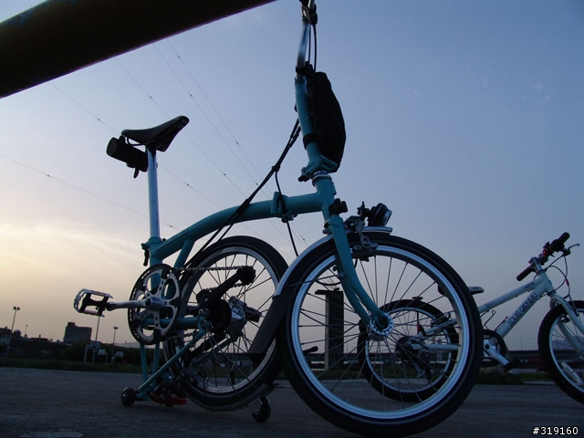 慵懶、優雅、樂活的英倫時尚...BROMPTON
