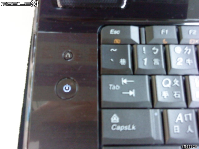 【開箱補完計畫】C/P值頗高的家用旗艦 lenovo IdeaPad Y560 06464CV 4/22 update...