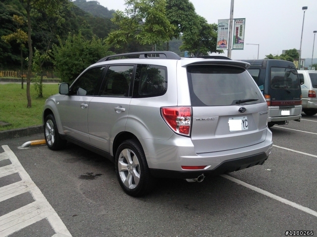 Forester 淺銀開箱
