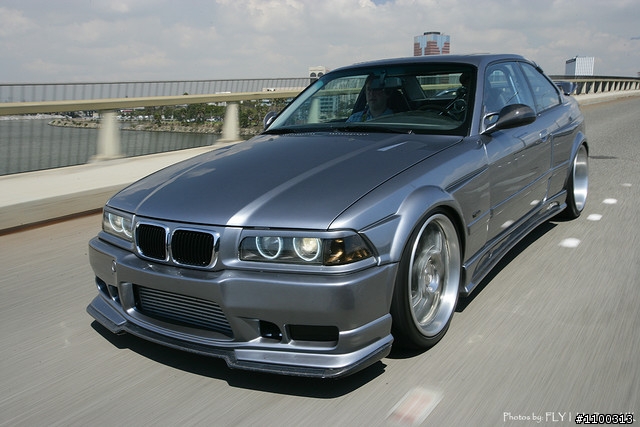 回味一下..E36的美!!!
