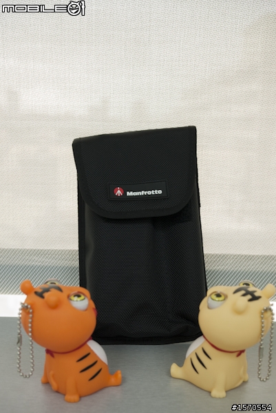 兩隻老虎的新玩具，Manfrotto 209 492 套組腳架