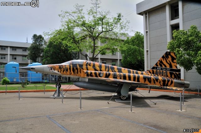 AIDC的TIGER 2001