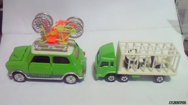 比一般大的TomY小車車(Mini奧斯汀)-老家蒐藏