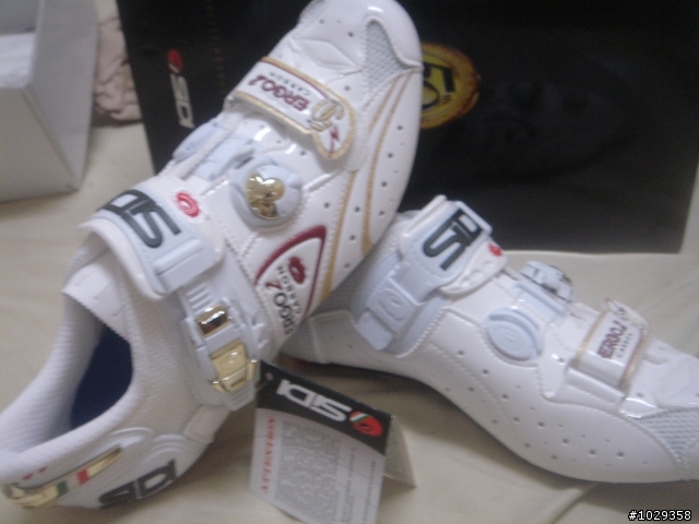 (台灣首發)2010年SIDI Ergo 2 Carbon Lite 50th Anniversary 到手啦!!!!!!!!