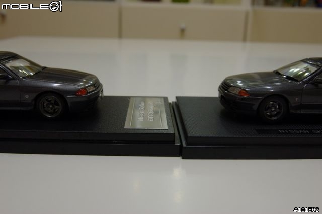 1/43 的 EBBRO 與 HPI 的比較圖