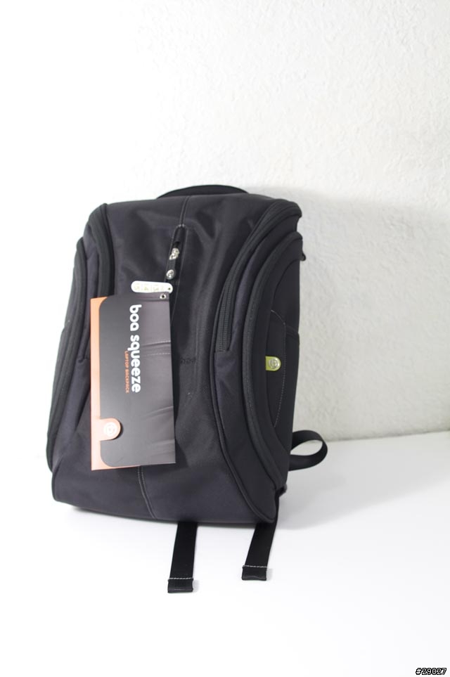 [分享]我的MBP17"的新家～Booq-Boa Squeeze