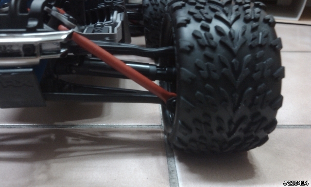 TRAXXAS 1/16 E-REVO 小開箱 5/6更新