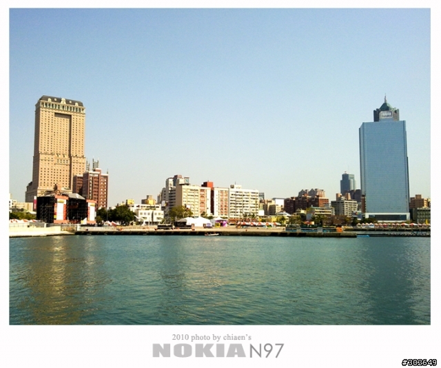 NOKIA N97 拍照蓋大樓...蓋得起來嗎?
