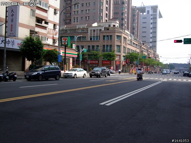 台北有錢沒地方停車,我可是有位置我也不停勒,,怎樣