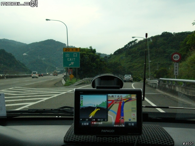 [新機實測]Papago V600實測