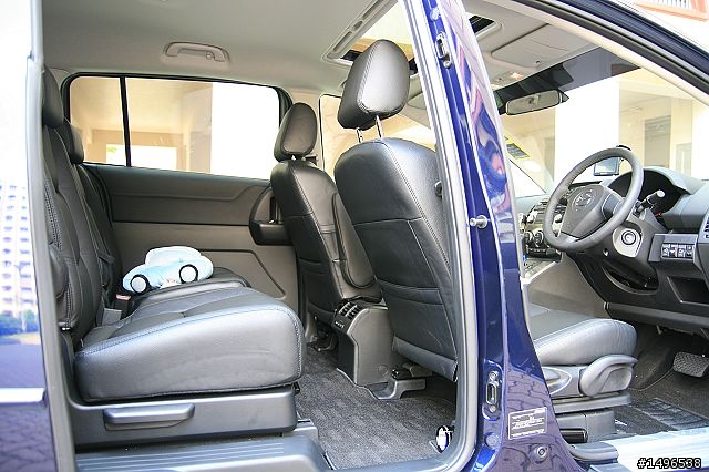 我也來分享 Mazda 5 小開箱