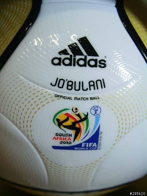 【分享】2010世界盃足球賽  Official Match Ball of The Final