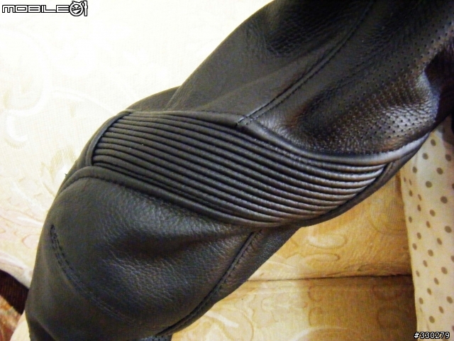 [分享]半路殺出的程咬金DAINESE G. NEWSAN PELLE NEW ESTIV(6/16更新)