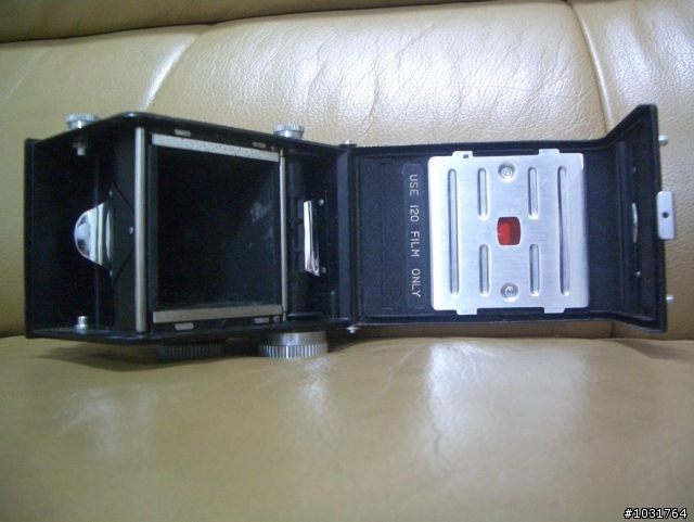 遲了約45年的開箱文  YASHICA-A