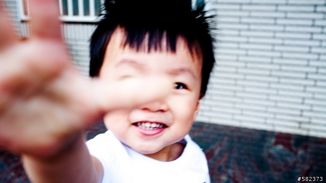 小朋友蓋大樓
