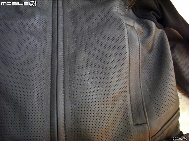[分享]半路殺出的程咬金DAINESE G. NEWSAN PELLE NEW ESTIV(6/16更新)