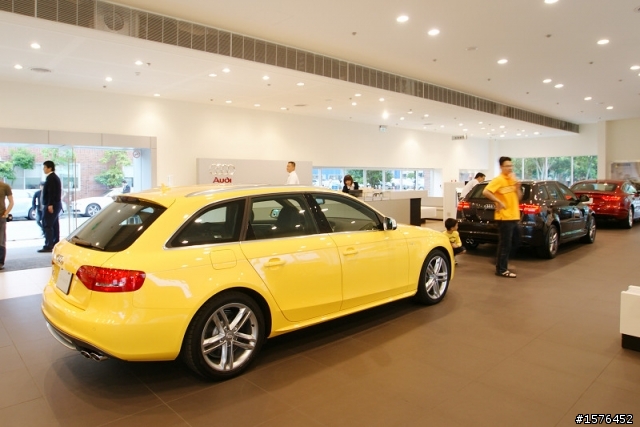 AUDI 內湖 全車系一次到齊!!!S4現身!!!!