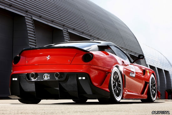 紐柏林最強 Ferrari 599XX創造最速單圈紀錄(轉貼)