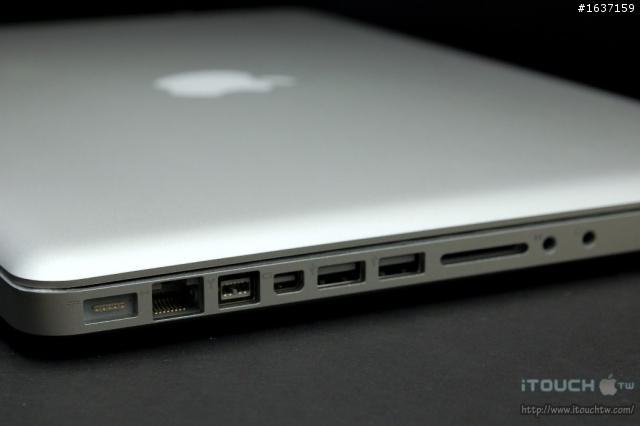[分享]開箱文-MacBook Pro 15" i7 霧面螢幕
