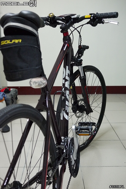 有著公路車大腳的登山車－GIANT ROAM1