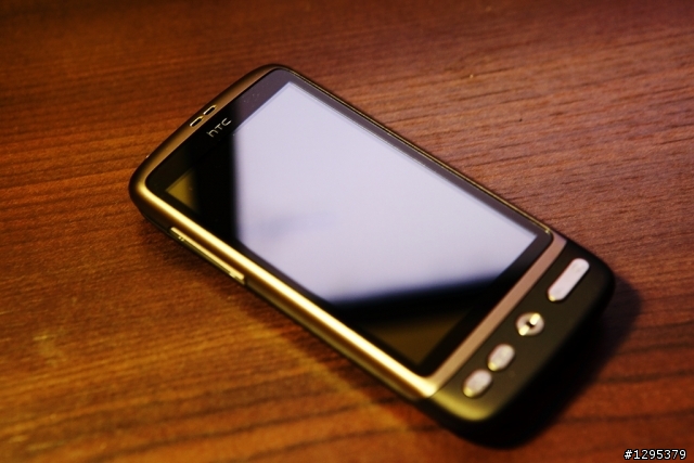 【有圖】HTC Desire預購到手開箱