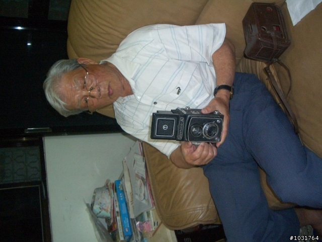 遲了約45年的開箱文  YASHICA-A