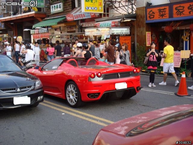 [遊記]遲來的遊記-2010.4.3~4-墾丁愛派網比基尼派電音派對(圖超多)