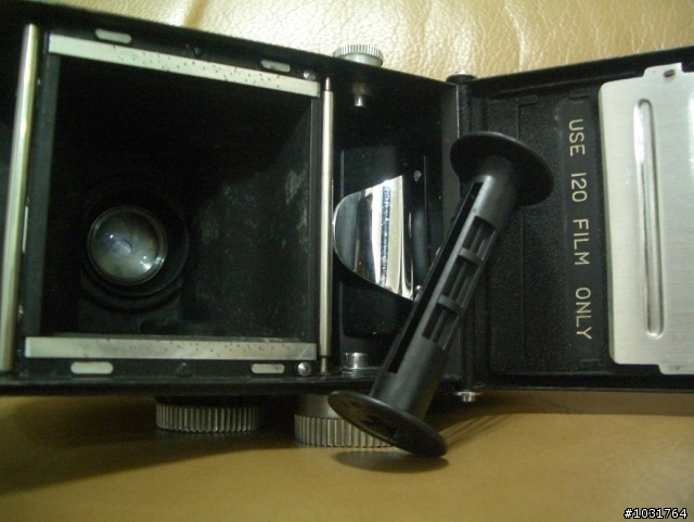 遲了約45年的開箱文  YASHICA-A