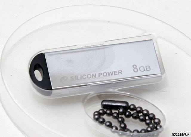 [開箱] bling bling迷你隨身碟入手！廣穎電通Touch 830分享
