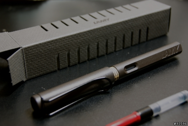 『驚喜開箱』LAMY safari 鋼筆 （新增實寫照）