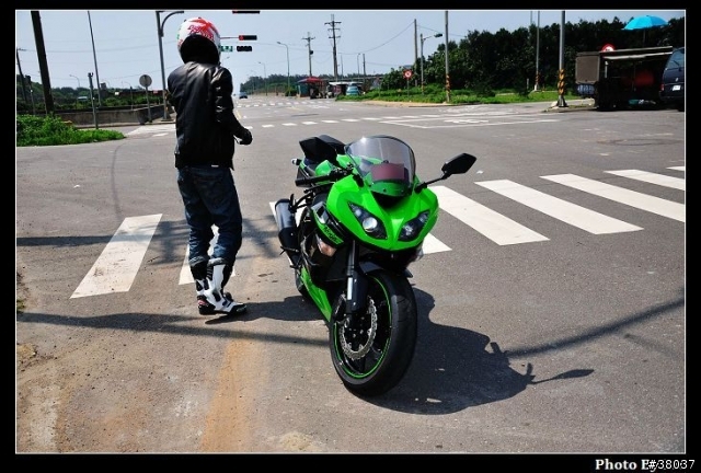 [開箱圖]2010 Kawasaki ZX6R