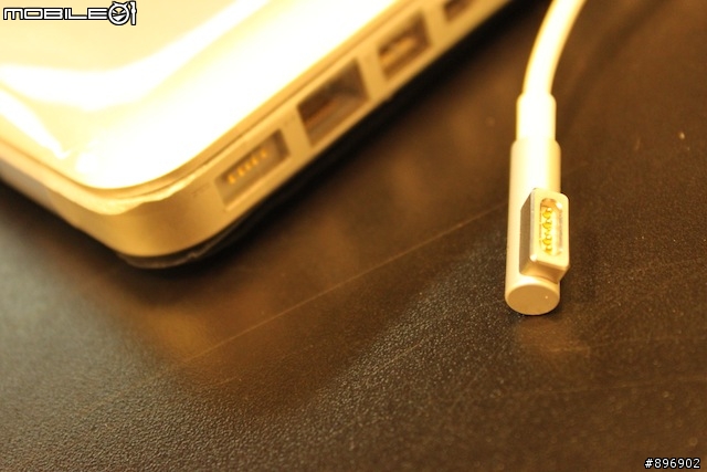 NEW MacBook Pro 15.4 i5 CPU 入手啦！