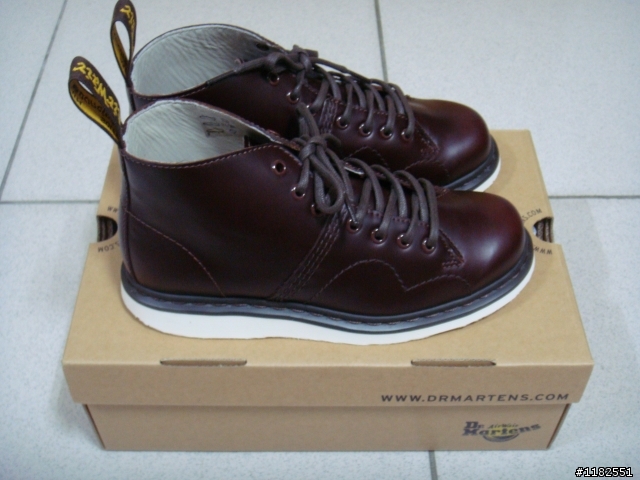 DR.MARTENS PHILIP 7孔靴+timberland經典雙眼帆船鞋(開箱分享.....圖多)