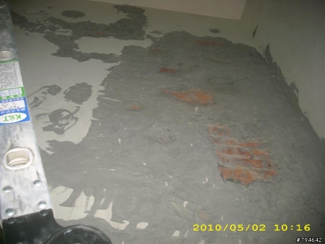 樓梯面牆壁壁癌DIY之現在完成式