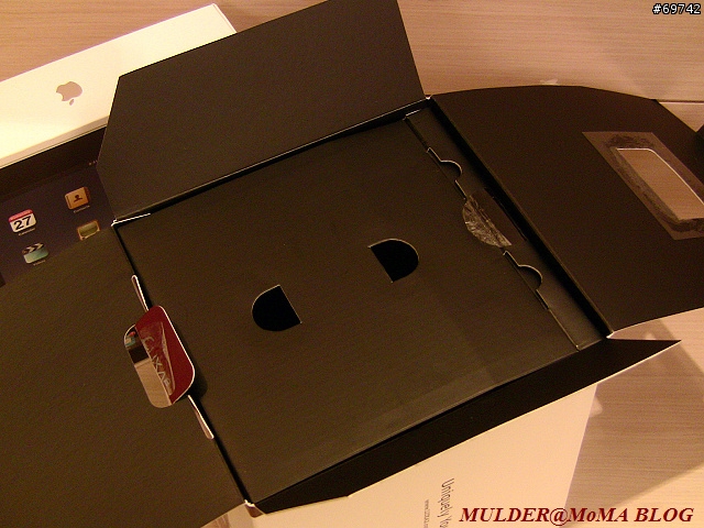 [MoMo桑分享] LUXA2 H4 Holder:iPad 最棒的iPad桌上立架/支架 !!