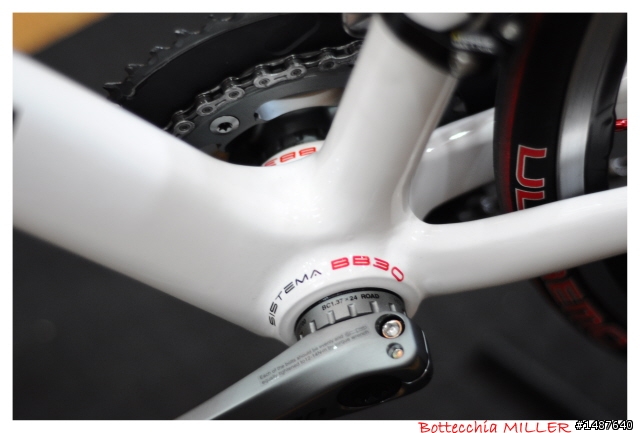 [開箱] BOTTECCHIA MILLE ULTEGRA FRAME 〝44〞 ROAD BIKE