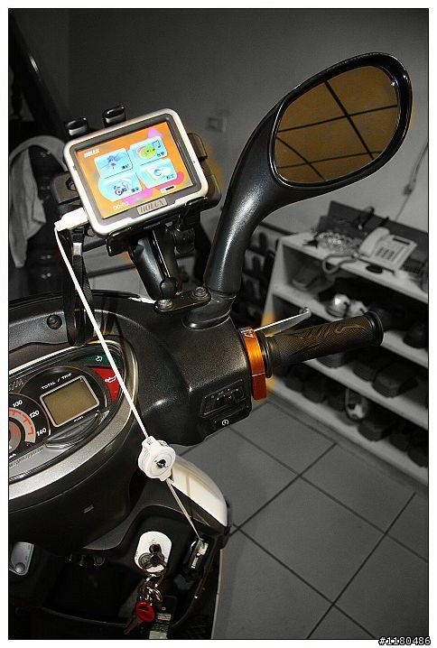[心得] R1z125 點菸器+GPS