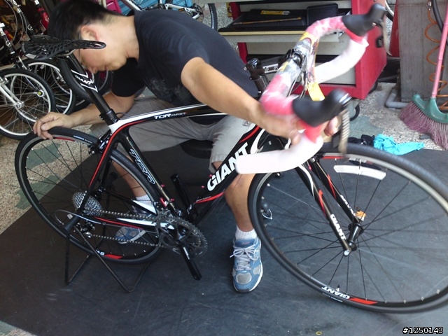 [開箱文]次發TCR COMP 2 SRAM APEX 人生的第一台碳車~