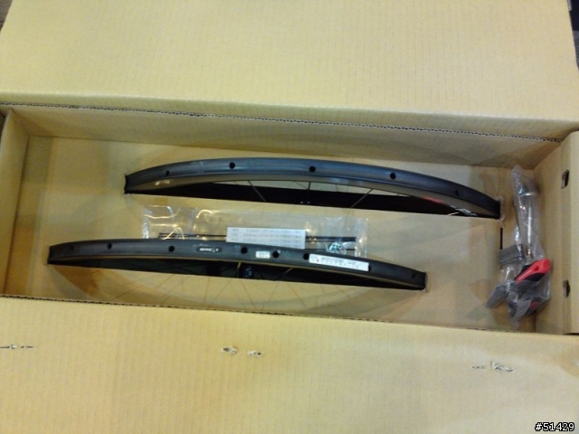 [開箱]犀牛的第一組板輪~Novatec X-Perti W350[6/5補圖更新]