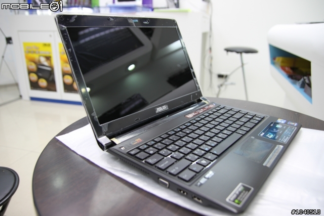 極具商務味的ASUS UL30JT簡單開箱