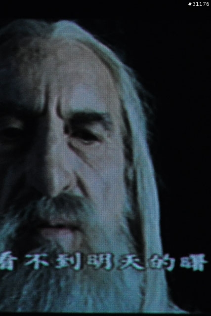 透過擴大機的HDMI輸出到螢幕會變模糊嗎？