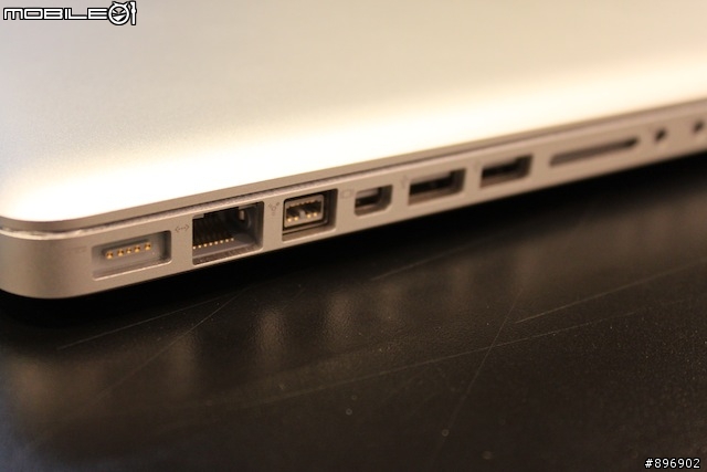 NEW MacBook Pro 15.4 i5 CPU 入手啦！