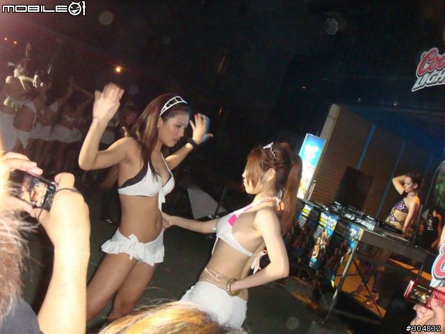 [遊記]遲來的遊記-2010.4.3~4-墾丁愛派網比基尼派電音派對(圖超多)