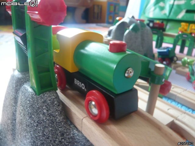 [開箱] 來自瑞典的 BRIO 小火車