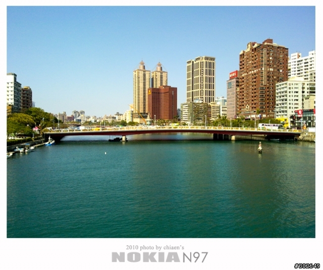 NOKIA N97 拍照蓋大樓...蓋得起來嗎?